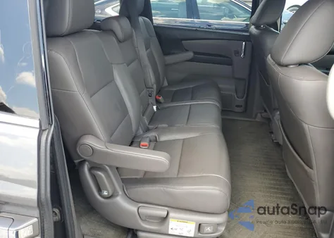 2015 Honda Odyssey Touring z USA, uszkodzony, nr VIN 5FNRL5H98FB064053